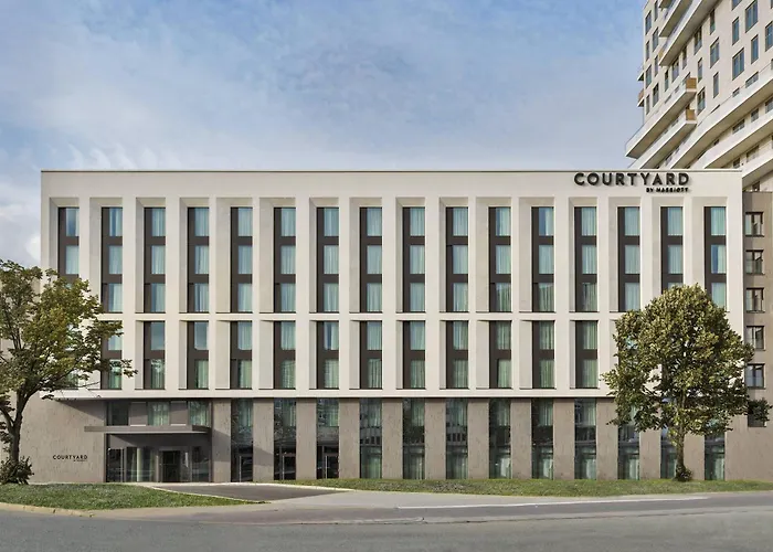 Courtyard By Marriott 4*