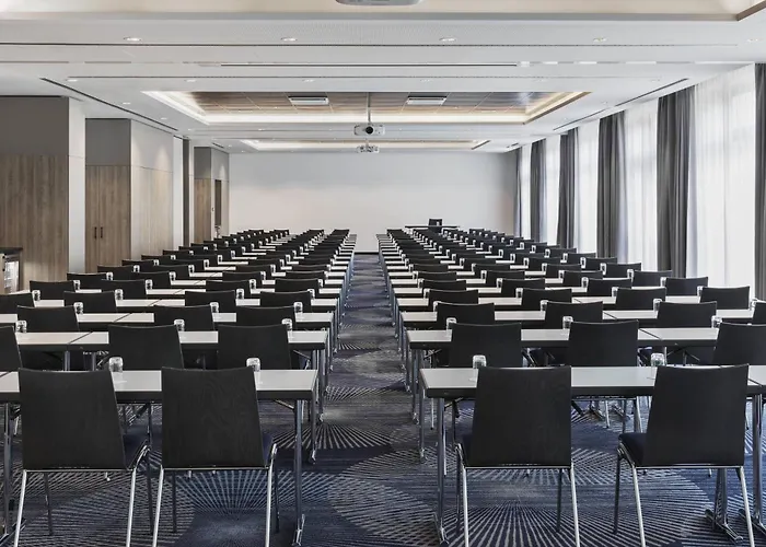 Courtyard By Marriott Hotel 4*