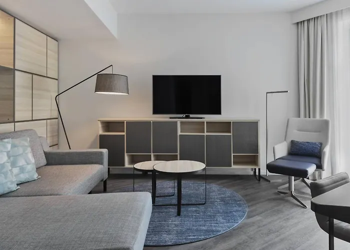 Courtyard By Marriott Hotel 4*