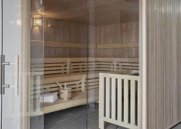 Courtyard By Marriott 4*