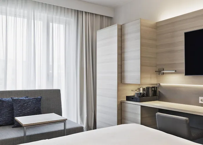 Courtyard By Marriott