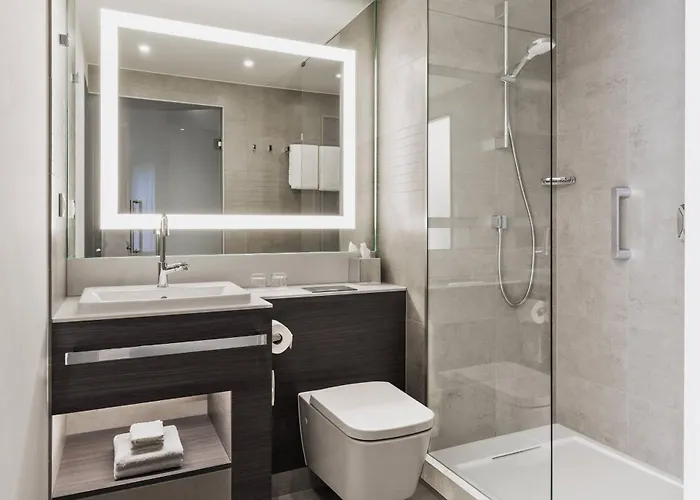 Courtyard By Marriott Hotel