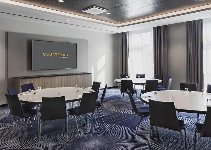 Courtyard By Marriott Hotel